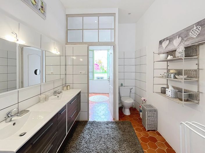 Image No.13-7 Bed House for sale