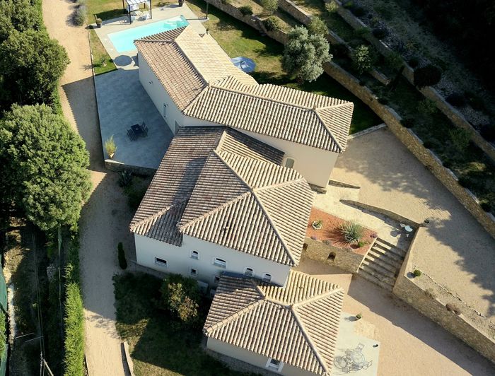 Image No.2-4 Bed House for sale