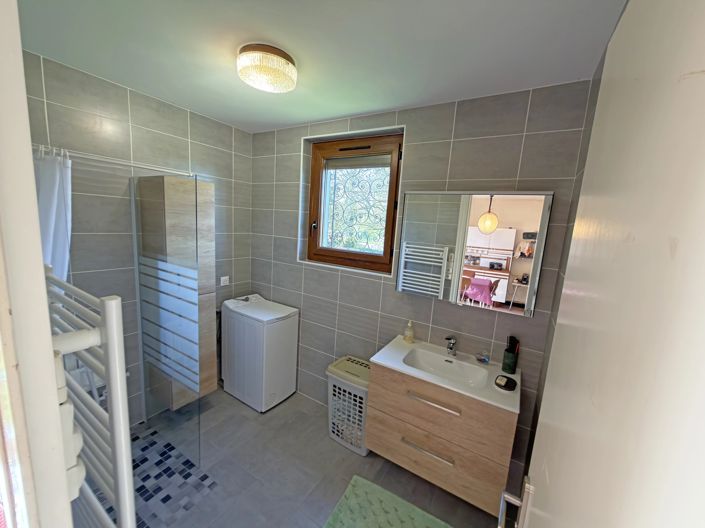 Image No.5-2 Bed House for sale