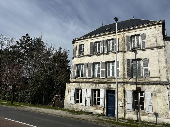 Image No.2-4 Bed House for sale