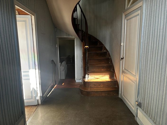 Image No.6-4 Bed House for sale