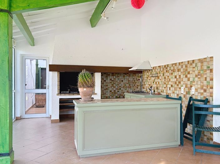 Image No.12-6 Bed House for sale