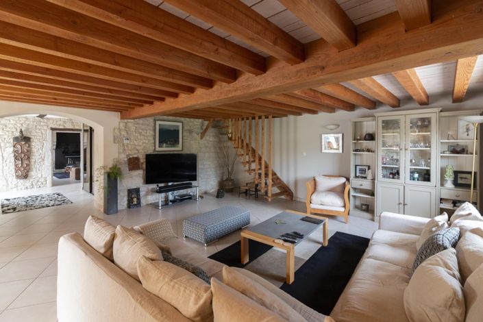 Image No.8-3 Bed House for sale