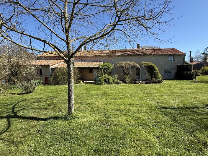 Image No.15-3 Bed Farmhouse for sale