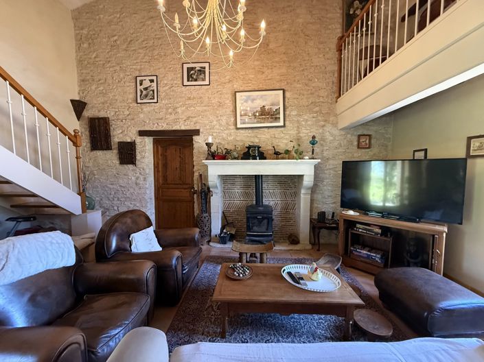 Image No.3-3 Bed Farmhouse for sale