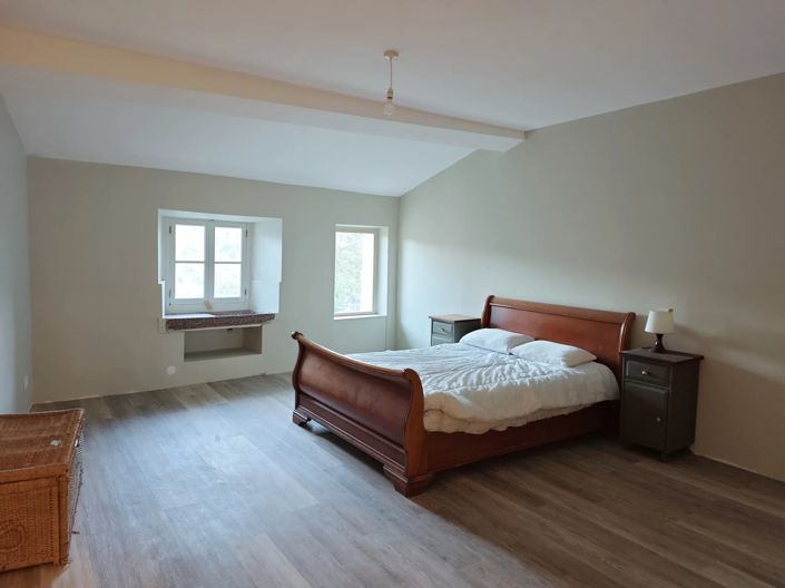 Image No.12-3 Bed House for sale