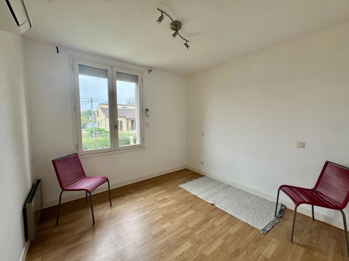 Image No.11-3 Bed House for sale