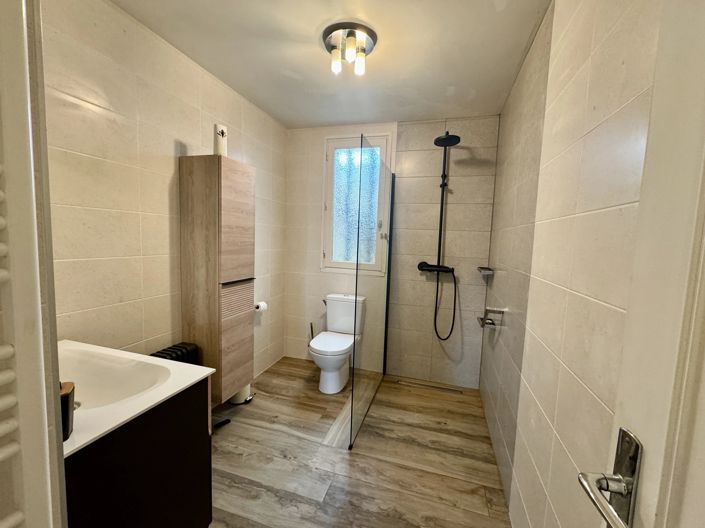 Image No.8-3 Bed House for sale