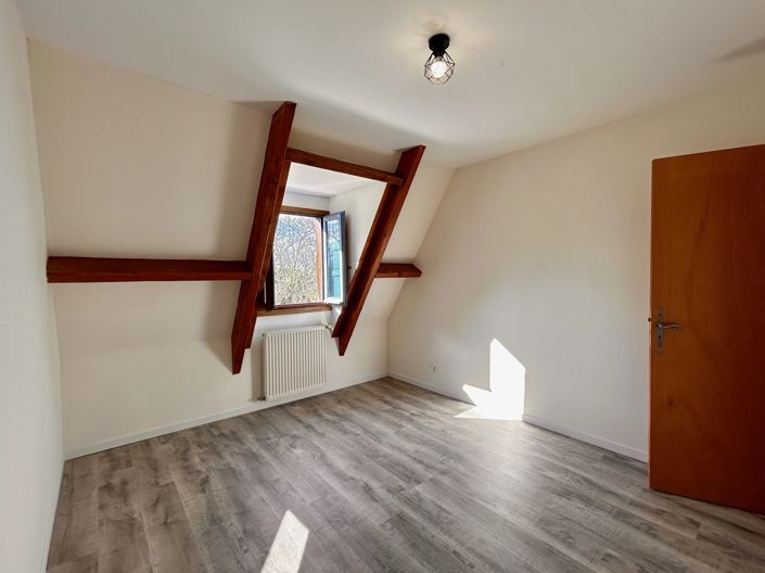 Image No.8-3 Bed House for sale