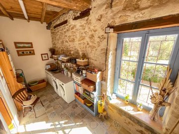 04a0f3d7dad8c0d705e4cec248361fc3427b8981dd180