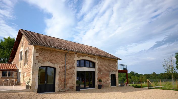 Image No.5-Maison de 11 chambres à vendre à Montpon-Menesterol