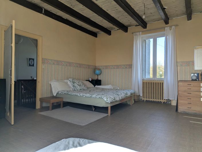 Image No.8-3 Bed Village House for sale