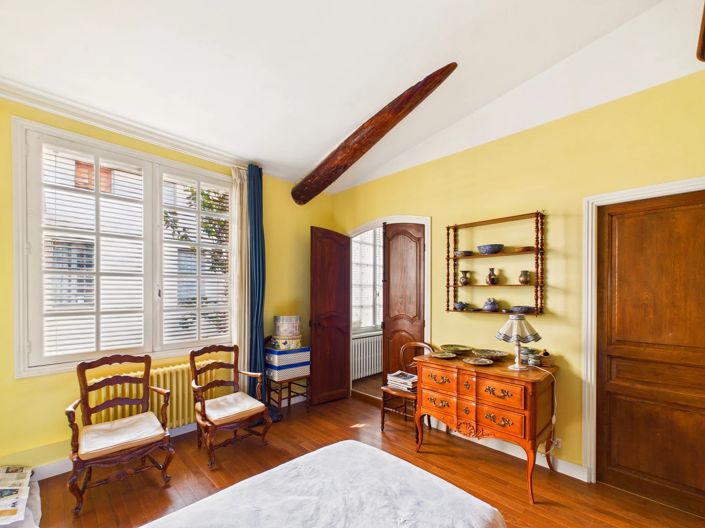 Image No.5-2 Bed Property for sale