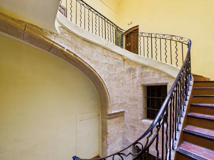 Image No.9-2 Bed Property for sale