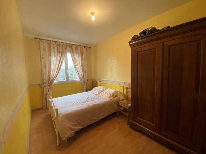 Image No.10-4 Bed House for sale