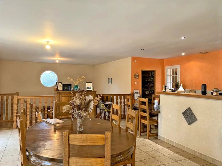 Image No.3-4 Bed House for sale