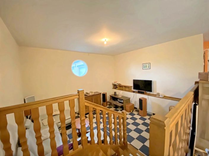 Image No.5-4 Bed House for sale