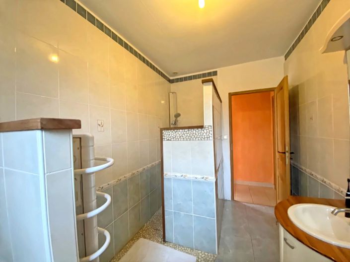 Image No.7-4 Bed House for sale