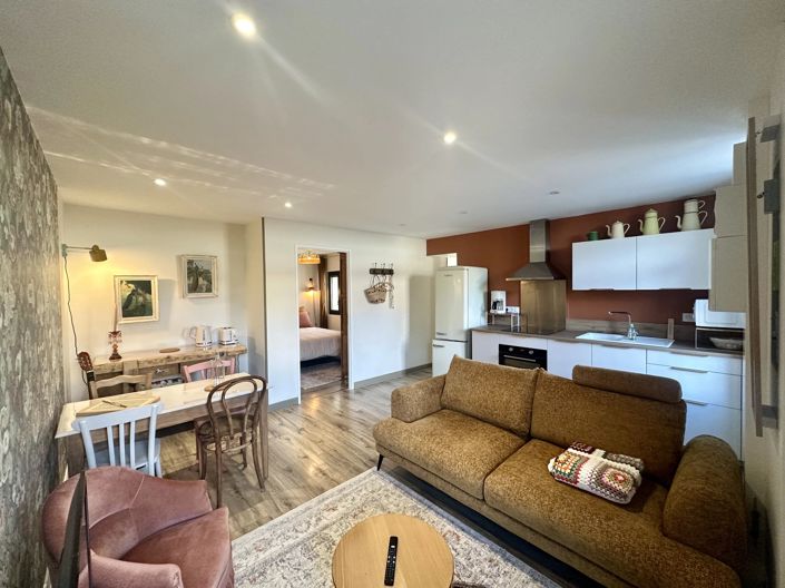 Image No.10-6 Bed Village House for sale