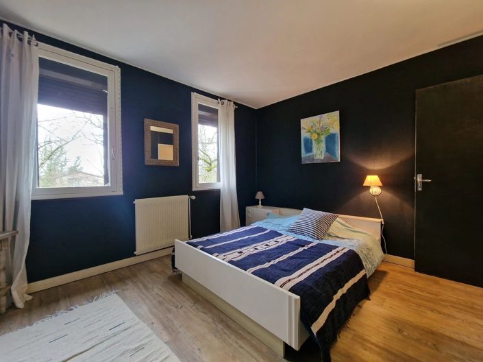 Image No.10-5 Bed House for sale