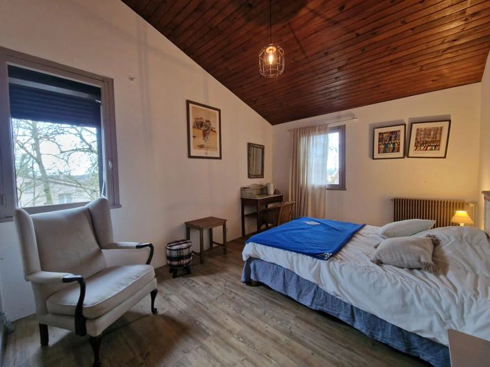 Image No.11-5 Bed House for sale