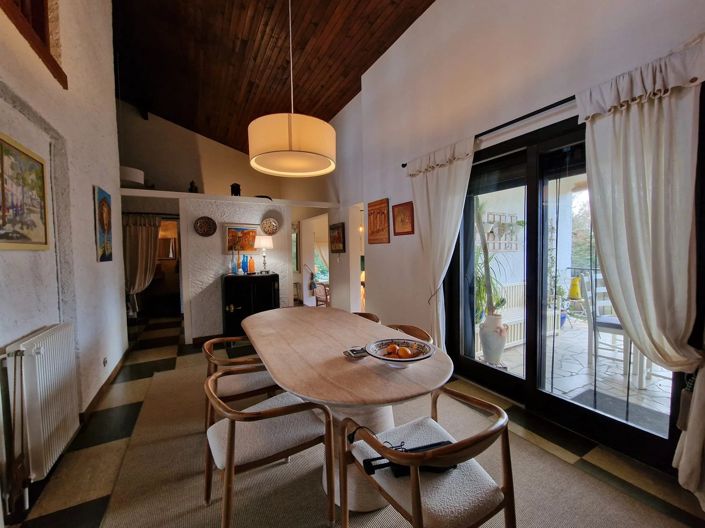 Image No.4-5 Bed House for sale