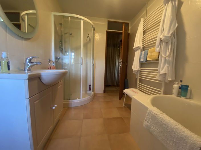 Image No.14-5 Bed House for sale