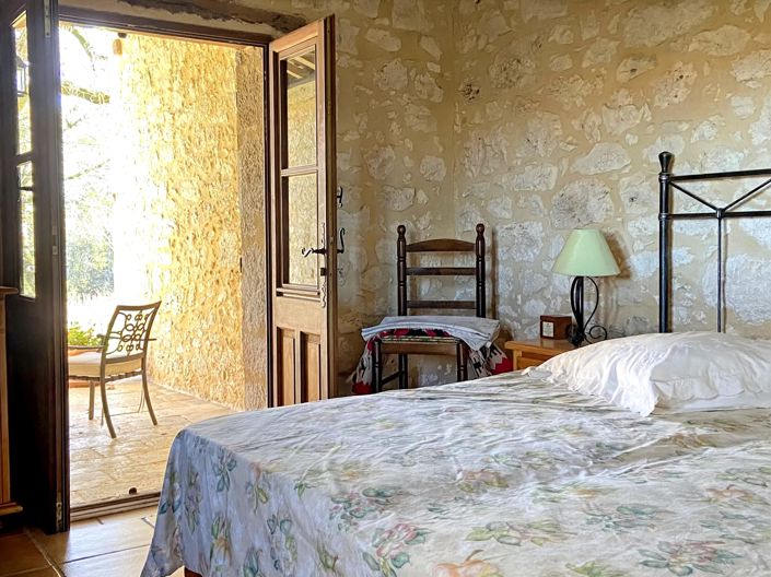 Image No.6-5 Bed House for sale