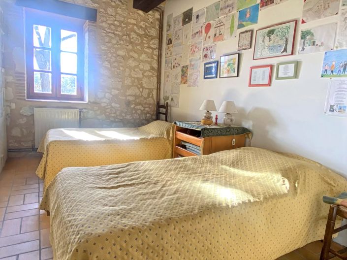 Image No.9-5 Bed House for sale