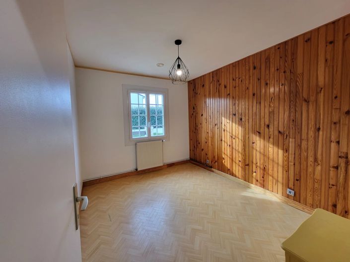 Image No.12-3 Bed House for sale