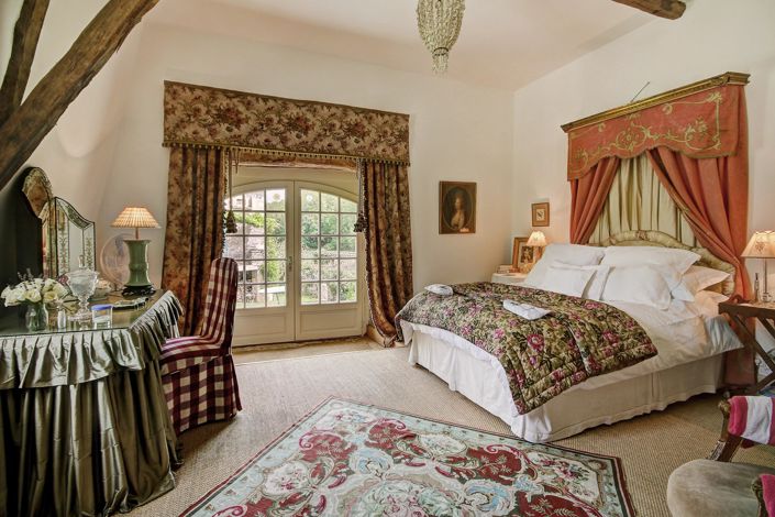 Image No.9-8 Bed House for sale