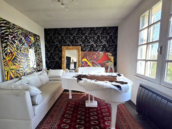 Image No.5-5 Bed House for sale