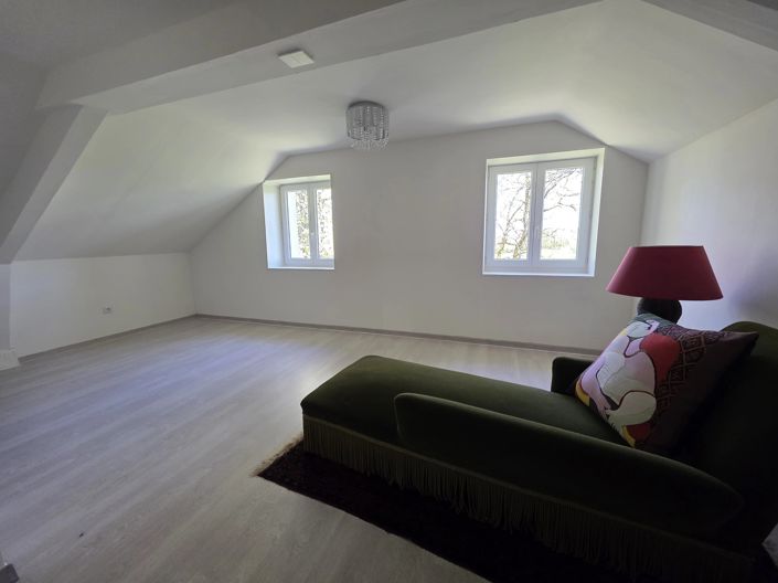 Image No.9-5 Bed House for sale