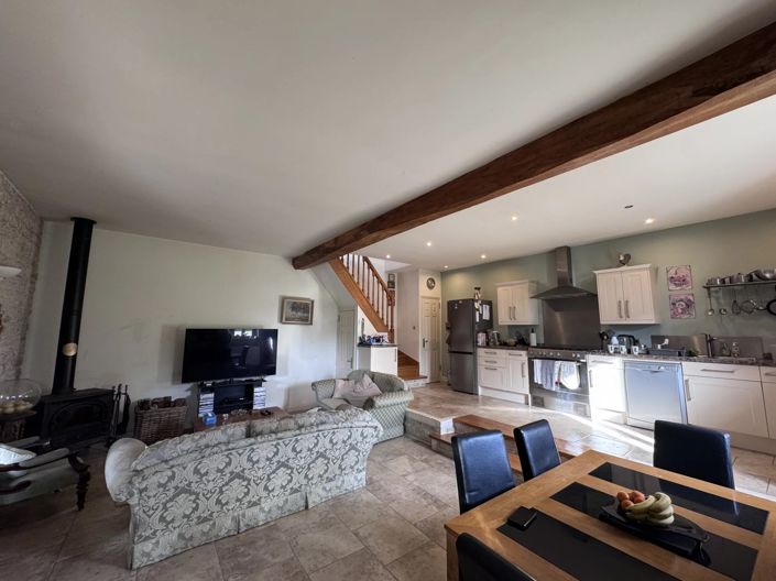 Image No.12-5 Bed House for sale