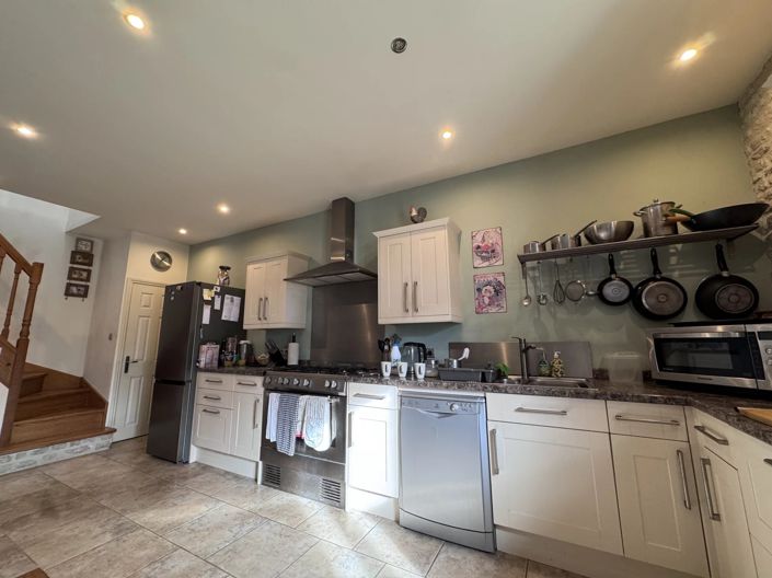 Image No.13-5 Bed House for sale