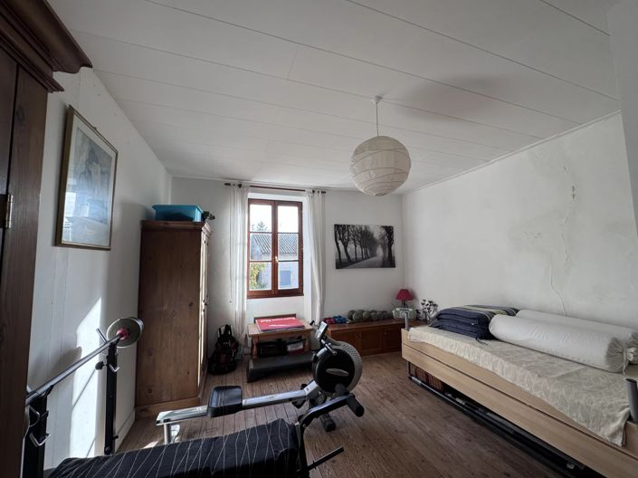 Image No.8-5 Bed House for sale