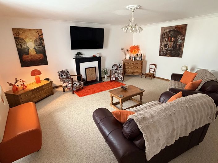 Image No.3-4 Bed Village House for sale