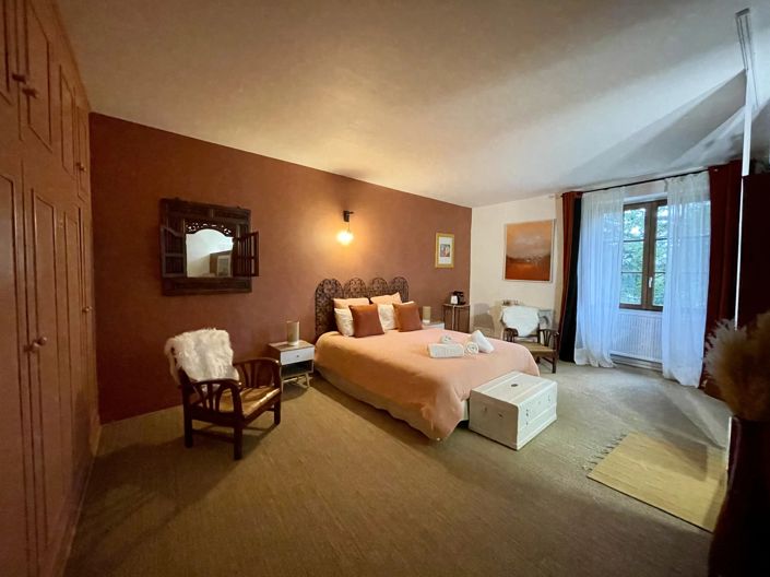 Image No.11-5 Bed House for sale