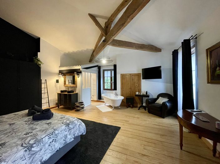 Image No.12-5 Bed House for sale