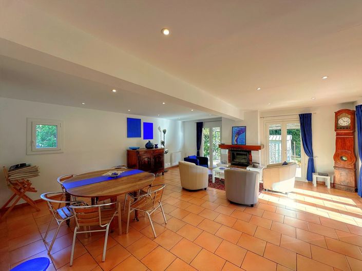 Image No.3-3 Bed House for sale