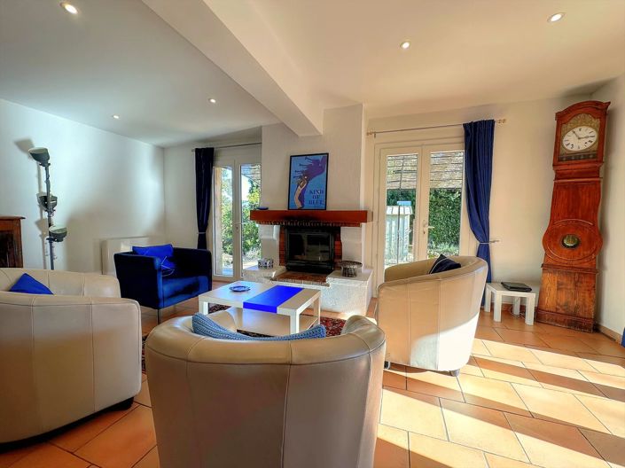 Image No.6-3 Bed House for sale