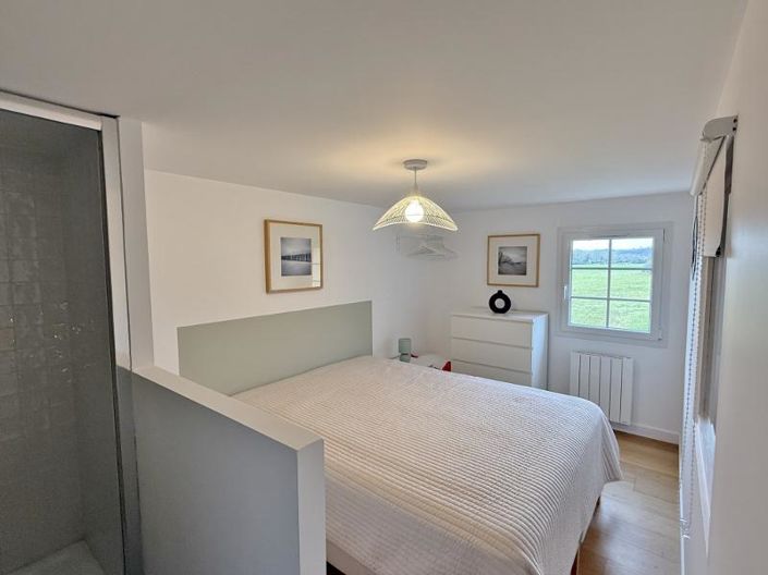 Image No.12-5 Bed House for sale