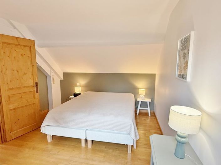 Image No.15-5 Bed House for sale