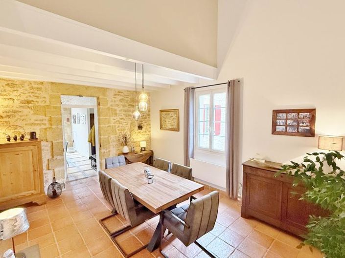 Image No.9-5 Bed House for sale