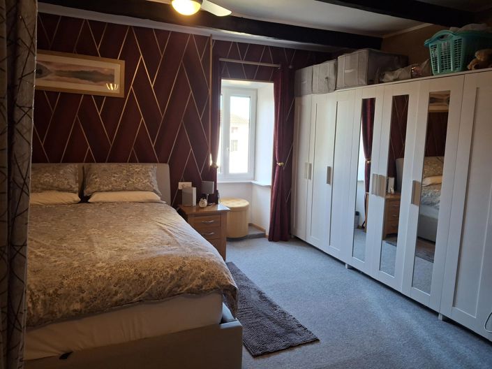 Image No.12-2 Bed House for sale