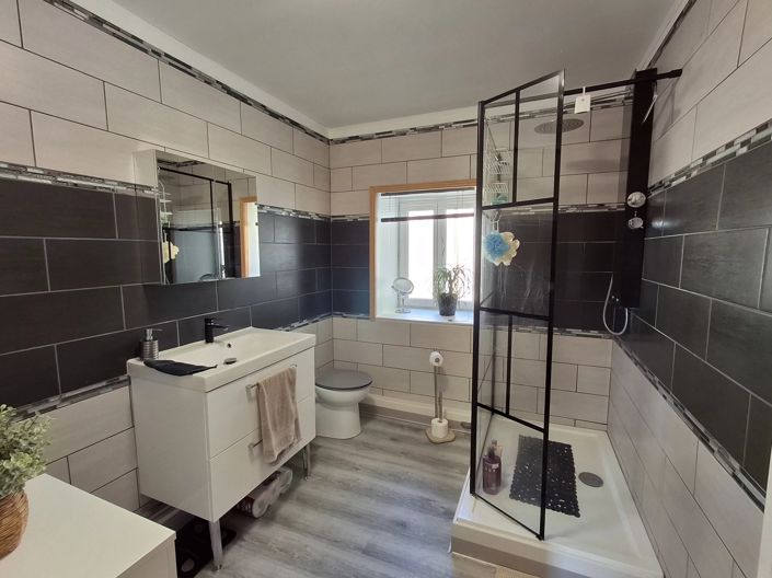 Image No.5-2 Bed House for sale