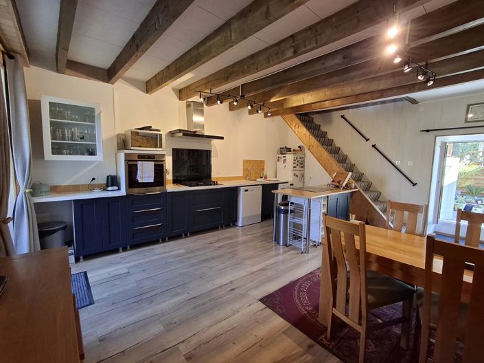 Image No.8-2 Bed House for sale