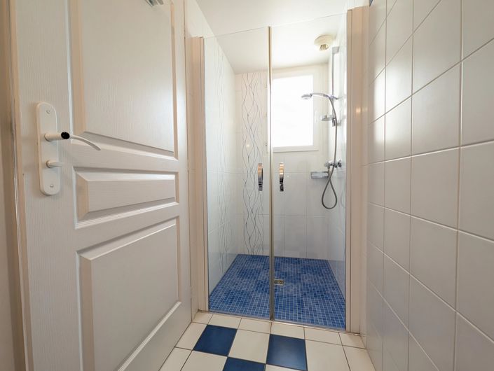 Image No.11-3 Bed House for sale