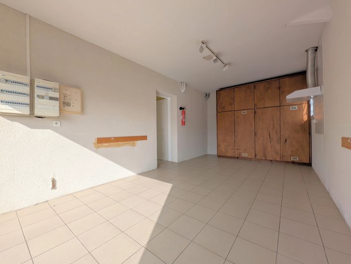 Image No.15-3 Bed House for sale