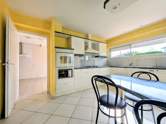 Image No.4-3 Bed House for sale